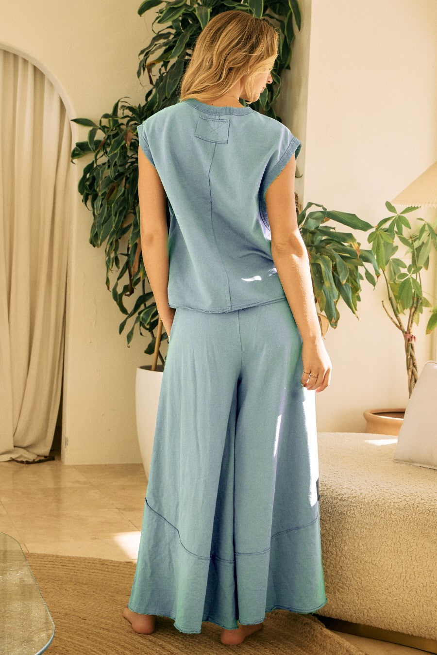 Beck Raw Edge Detail Set in Blue