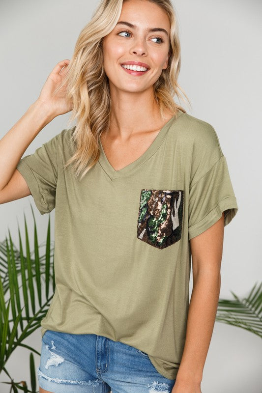 PLUS CAMOUFLAGE SEQUINCE POCKET TOP