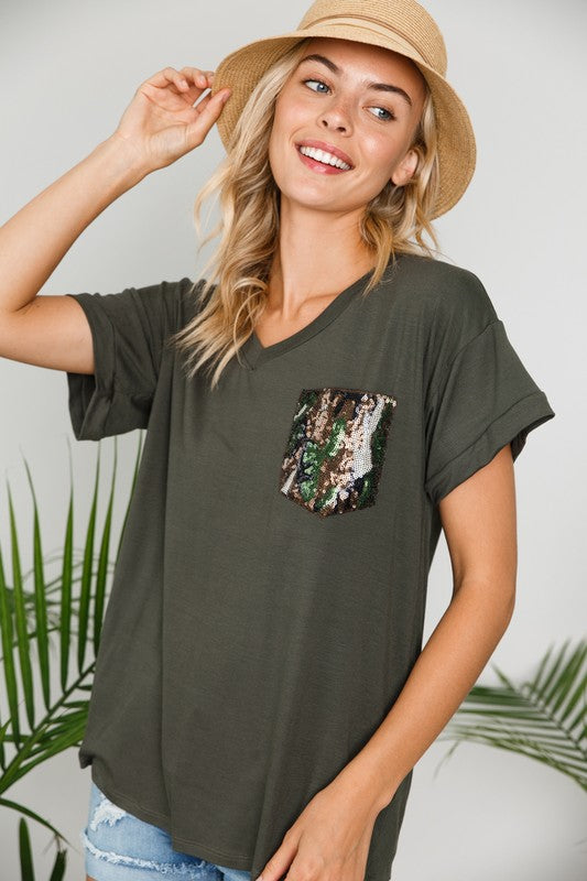 PLUS CAMOUFLAGE SEQUINCE POCKET TOP