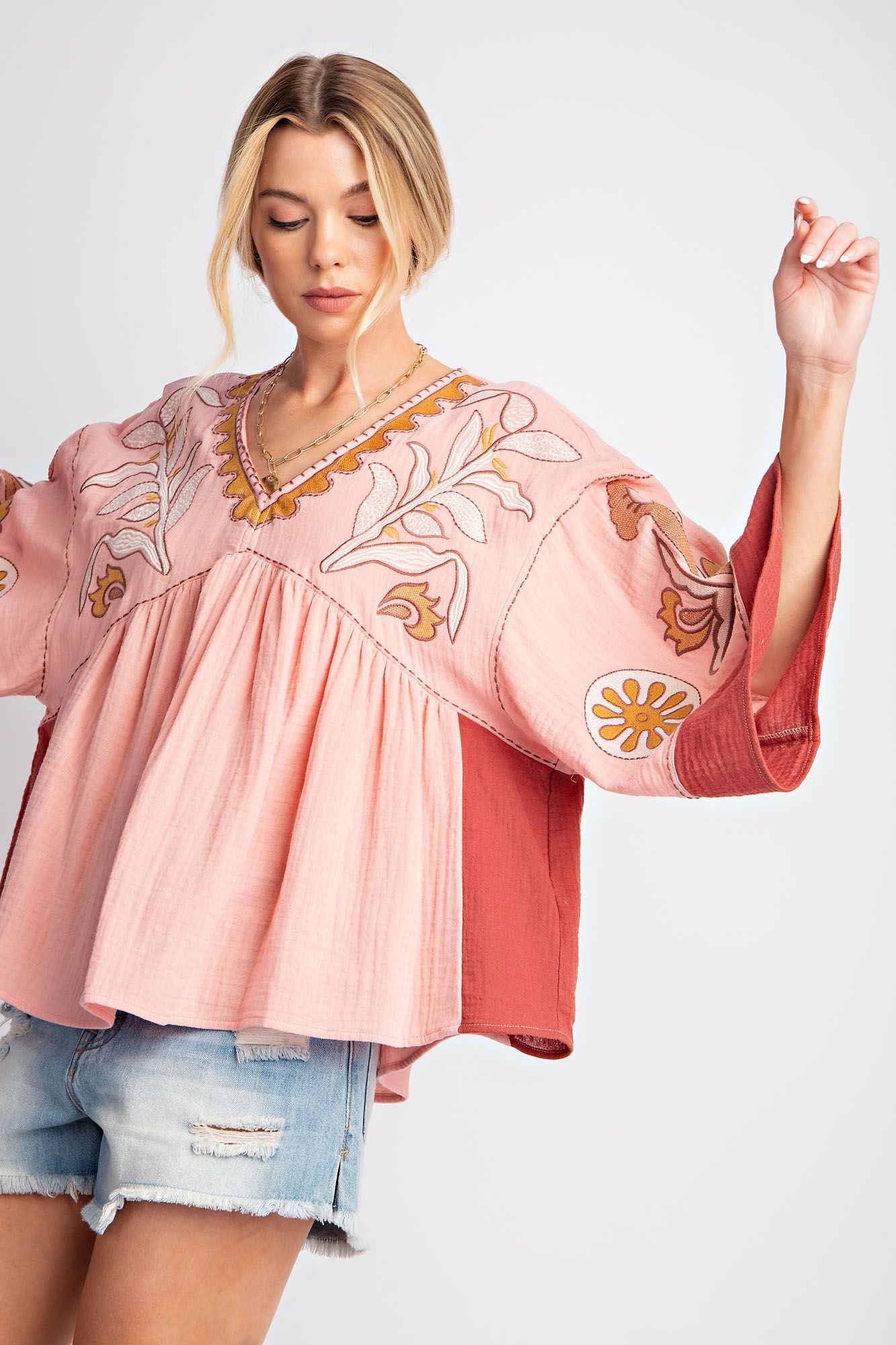 EMBROIDERY BABYDOLL WOVEN TOP