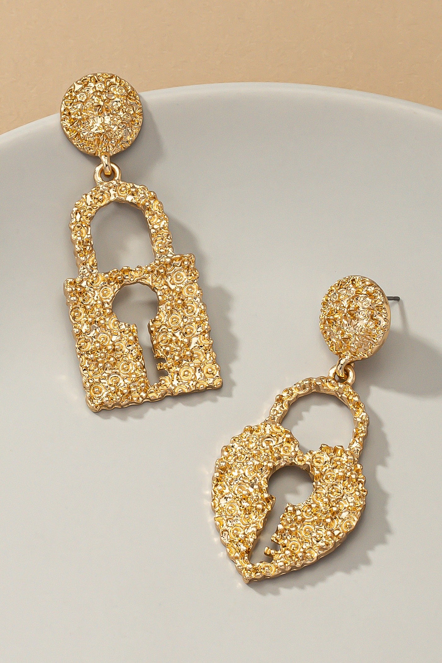 MISMATCHING KEY AND LOCK TEXTURED CASTING EARRINGS