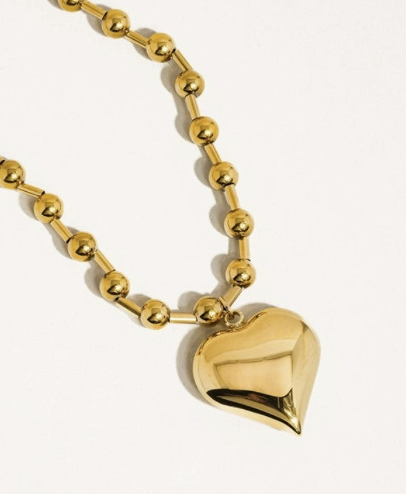 18K Gold Non-Tarnish Large Heart Chain Necklace