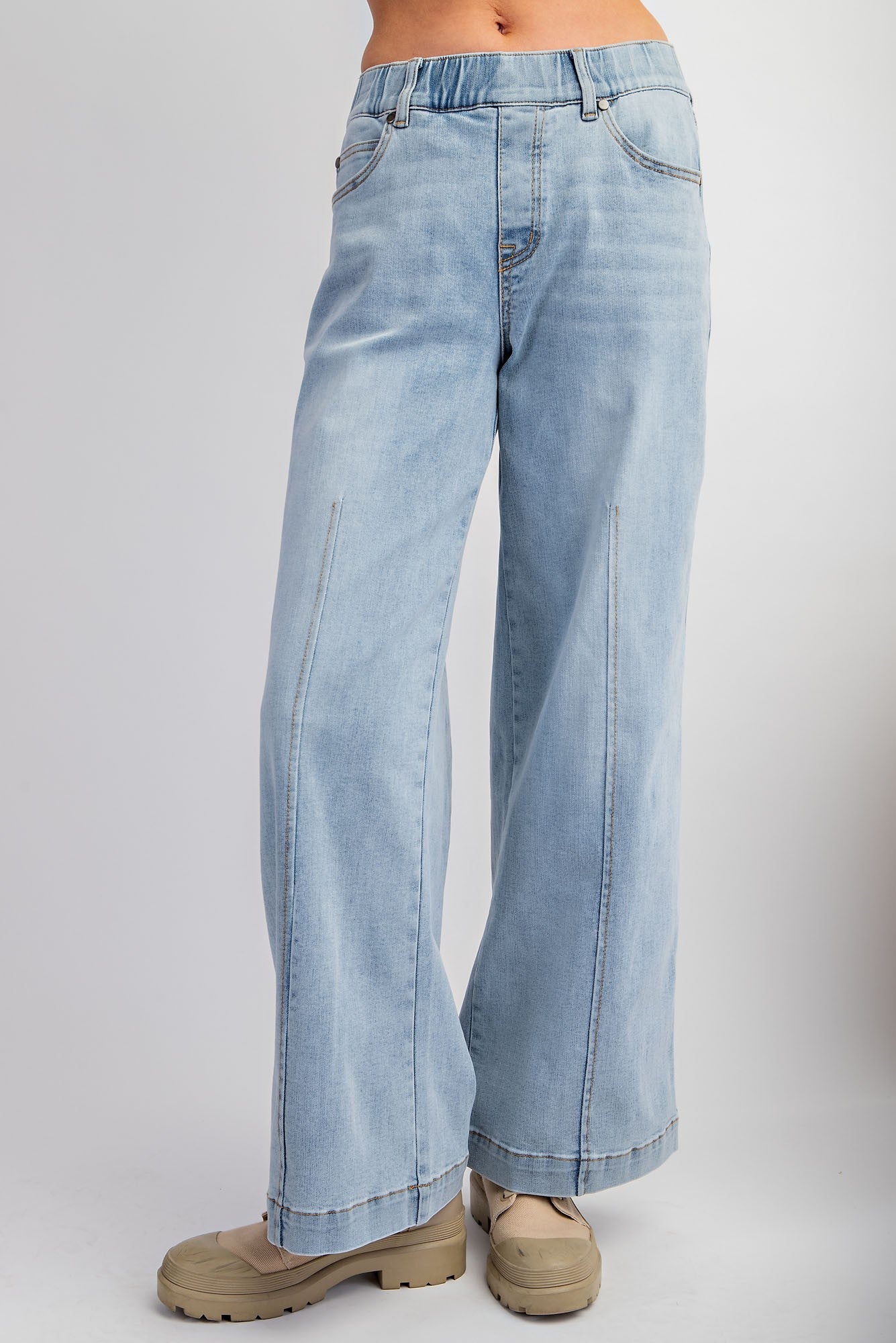 The Easel Stretch Light Denim Jean