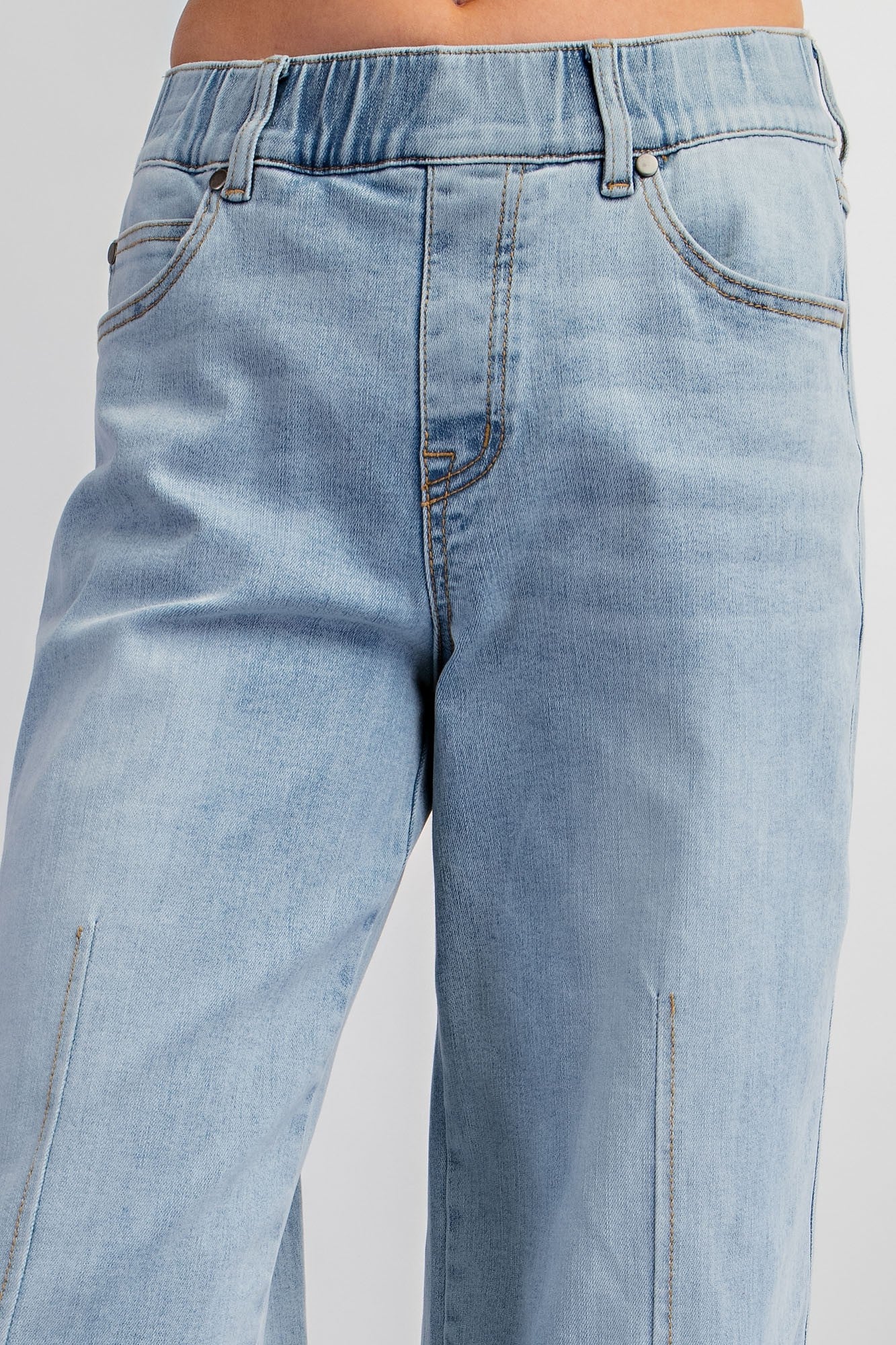 The Easel Stretch Light Denim Jean