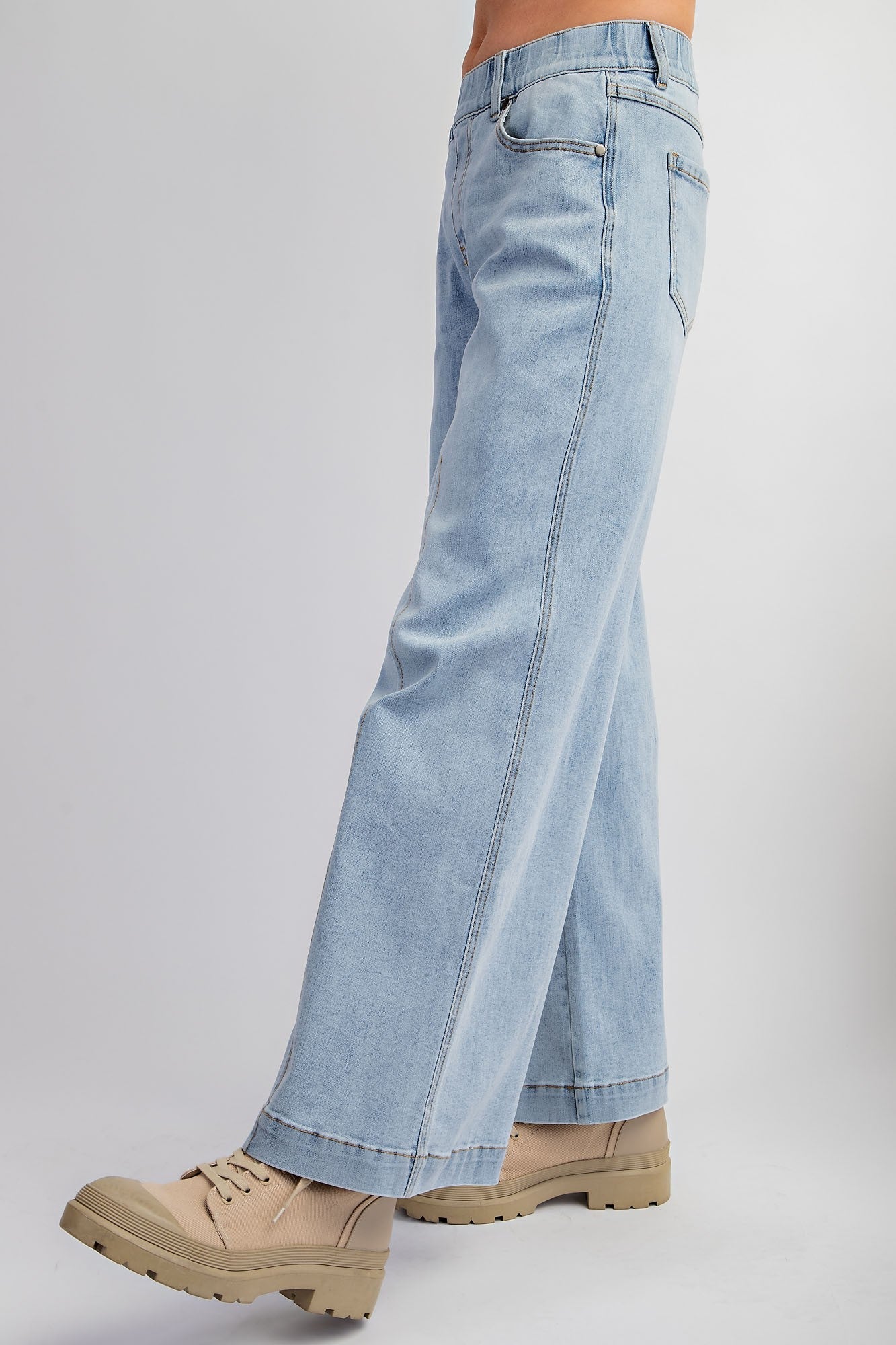 The Easel Stretch Light Denim Jean