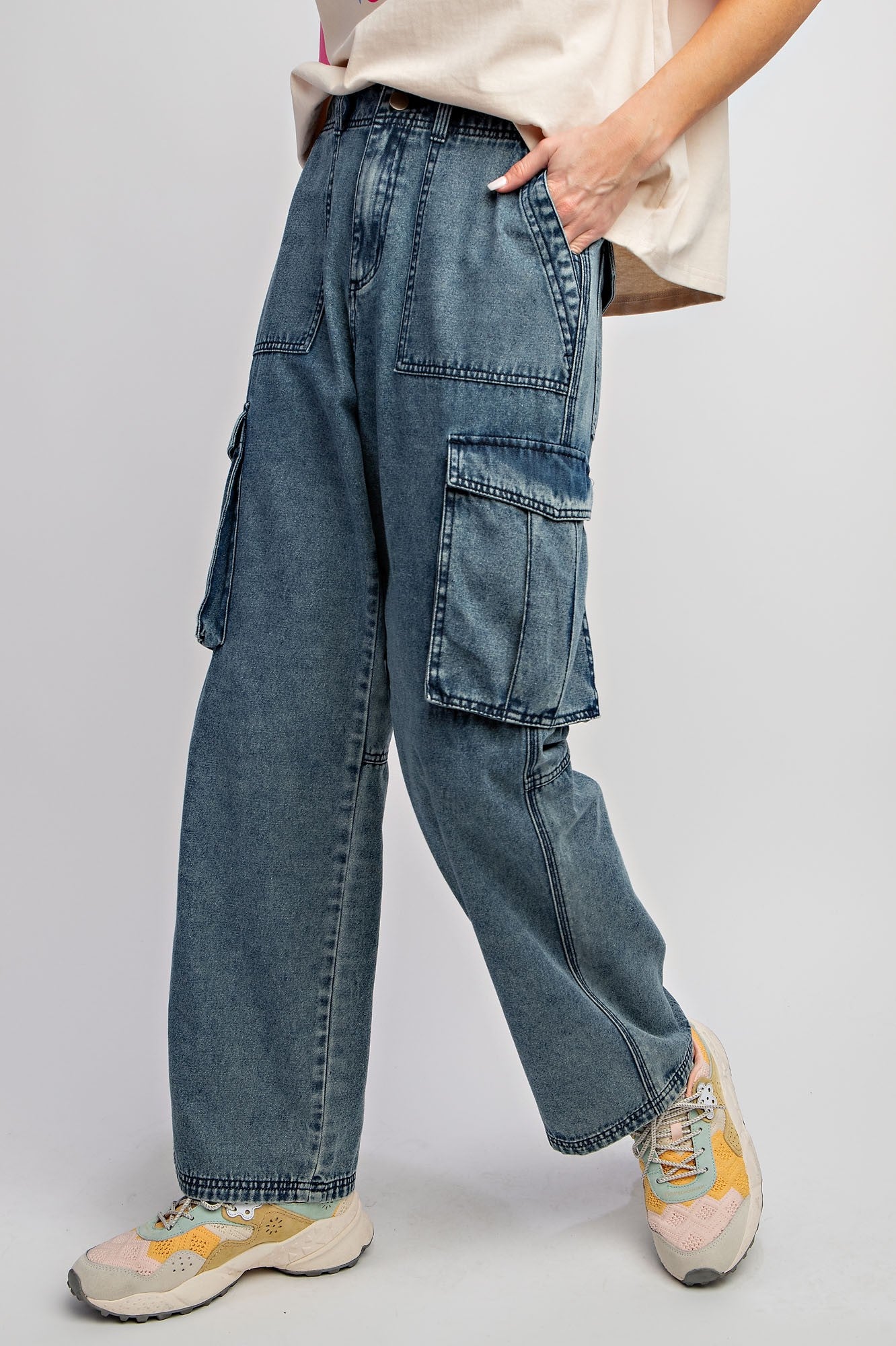 EASEL WIDE LEG WASHED DENIM CARGO PANTS