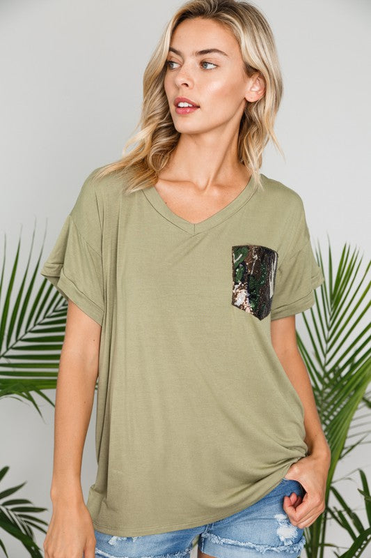 PLUS CAMOUFLAGE SEQUINCE POCKET TOP